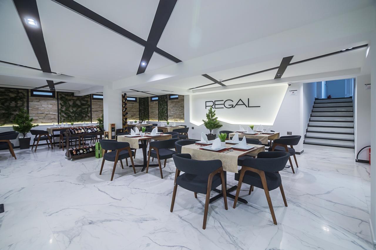 Hotel Regal Корча Екстер'єр фото